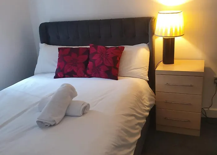 Beautiful New Family * Leeds (West Yorkshire)