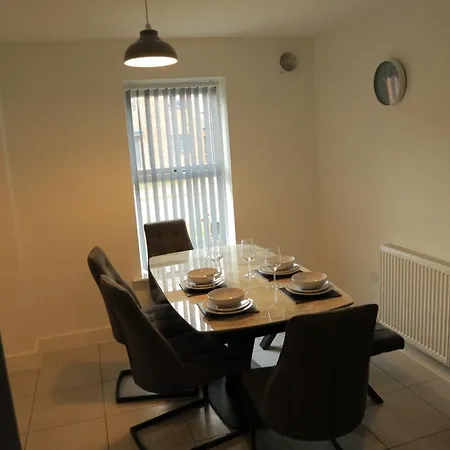 Beautiful New Family Leeds (West Yorkshire)